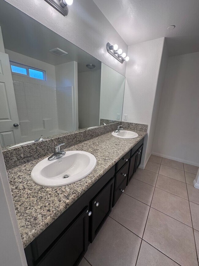 Building Photo - 509 Chapultepec Ave