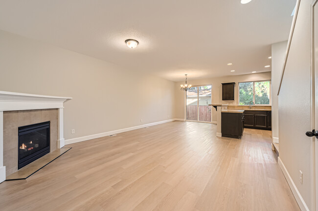 Main Level - 4557 SE Satinwood St