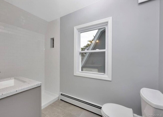 Building Photo - 98 N Grove St