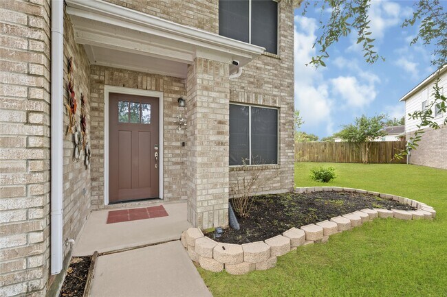 Building Photo - 9226 MacMillan Ln