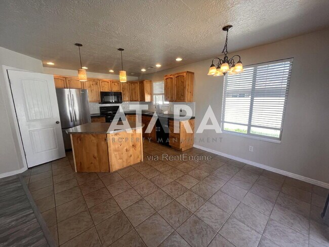 Building Photo - 754 Stonne Ln