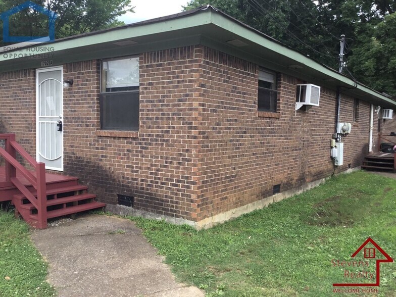 Building Photo - 1702 Olive St