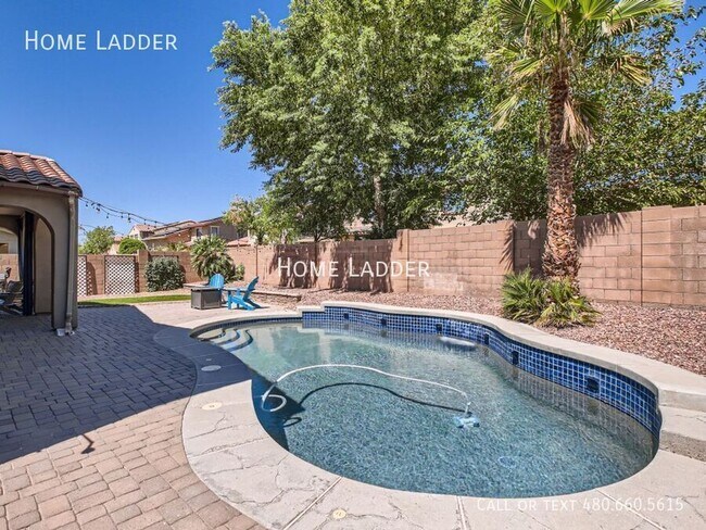 Building Photo - 29683 N 69th Dr