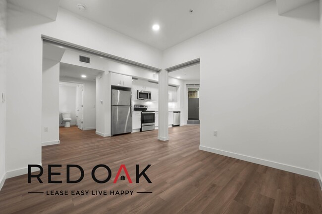 Building Photo - Stylish, Modern One Bedroom with Spacious ...