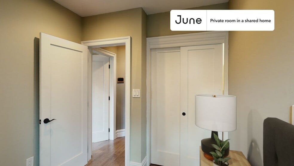 Building Photo - Room in Shared 3 bed/2 bath home