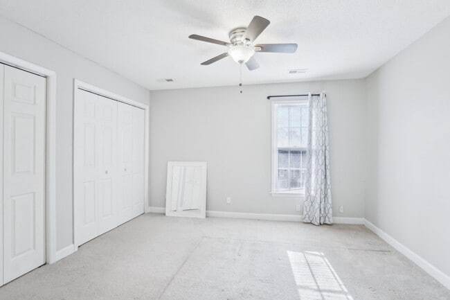 Building Photo - 4523 Hamptonshire Dr