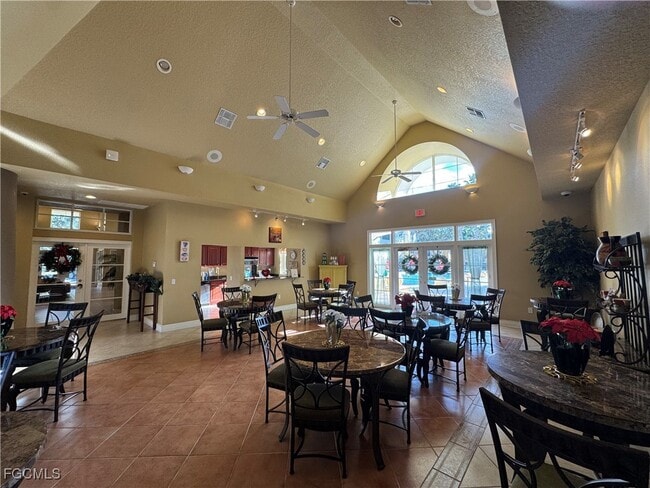 Building Photo - 11530 Villa Grand