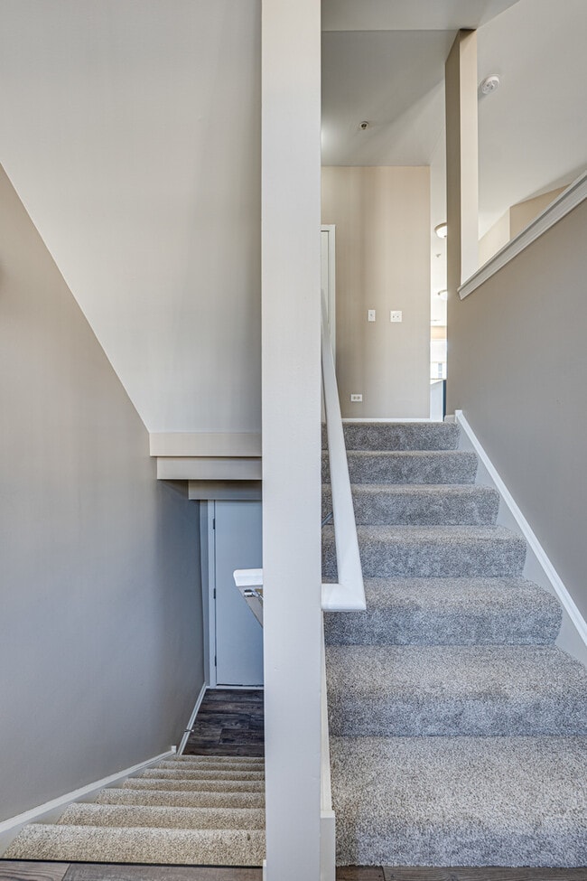 Building Photo - 3783 Bailey Rd