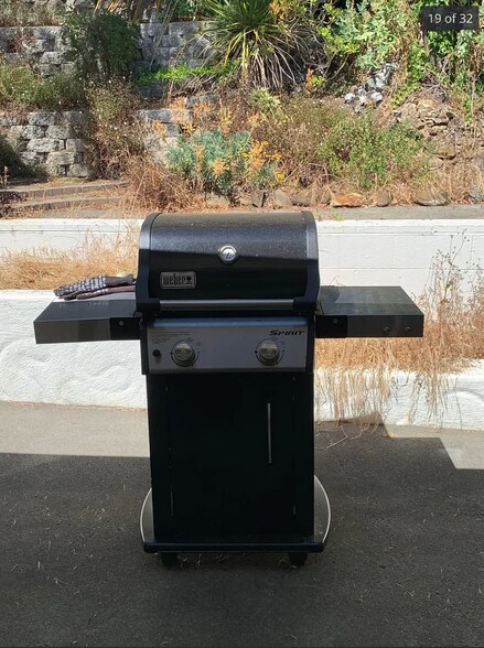 BBQ grill you get to use - 136 Farallon Dr