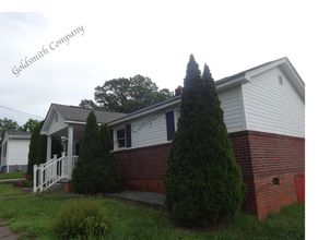 Building Photo - 11 Berea Dr