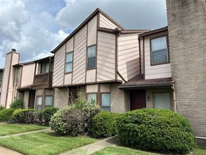 Building Photo - 12400 Brookglade Cir