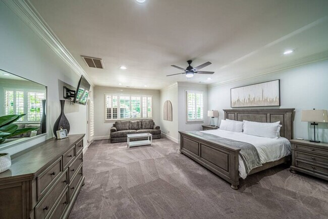 Building Photo - 3115 High Ridge Rd