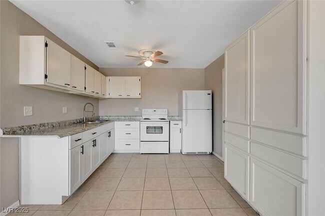 Building Photo - 620 Palmhurst Dr