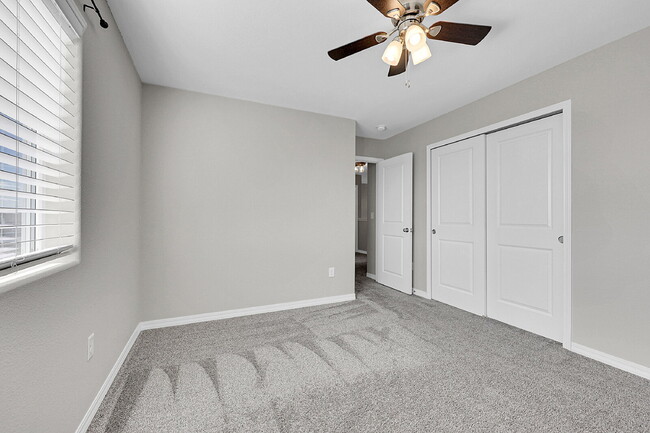Building Photo - $2,200.00, 3 bed, 2.5 bath located in Peyt...