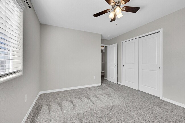 Building Photo - $2,350.00, 3 bed, 2.5 bath located in Peyt...