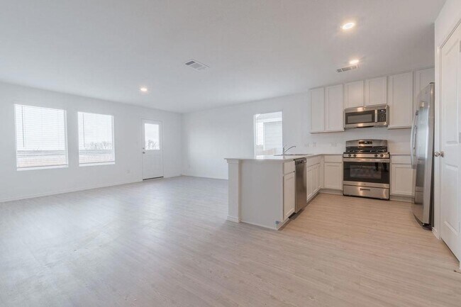 Building Photo - 216 Little Sparklers Lp