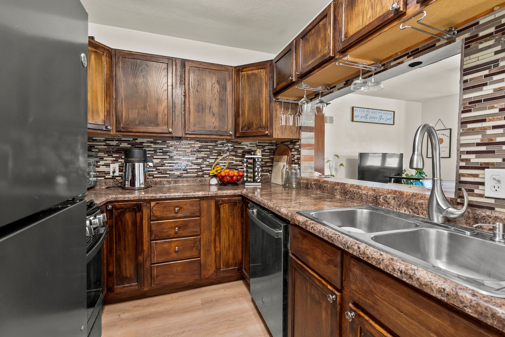 Building Photo - 1522 W 9th St