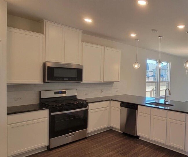 Building Photo - 3653 Carinaro Lp
