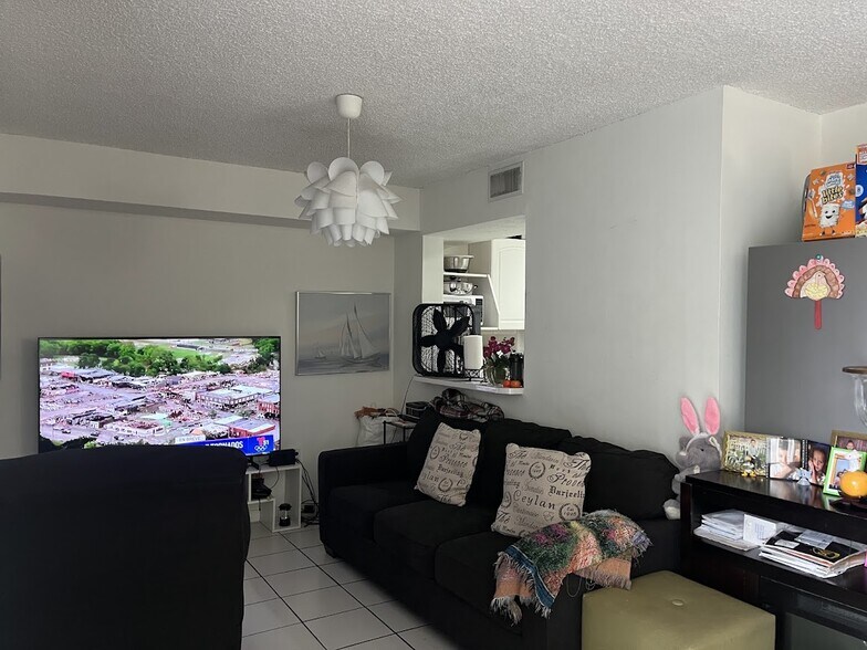 Building Photo - 11790 SW 18th St