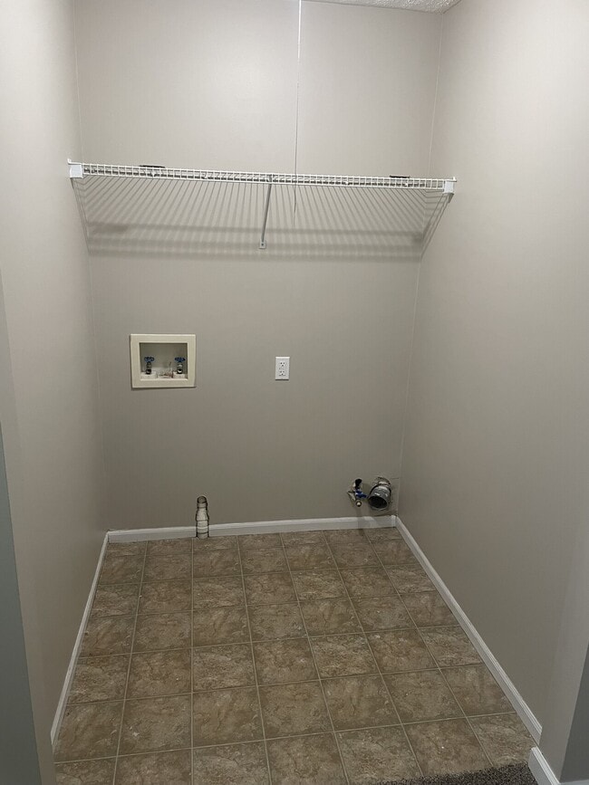 Building Photo - 1952 Ball Ave NE