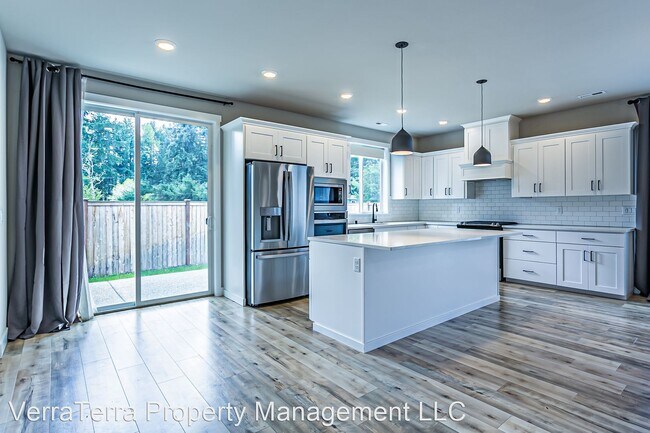Building Photo - 4 br, 3 bath House - 6806 165th St Ct E