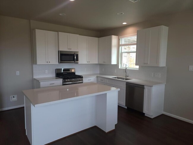 Building Photo - 1007 Tillman Ln