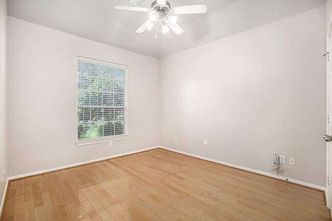 Building Photo - 2517 Flycatcher Cove Dr