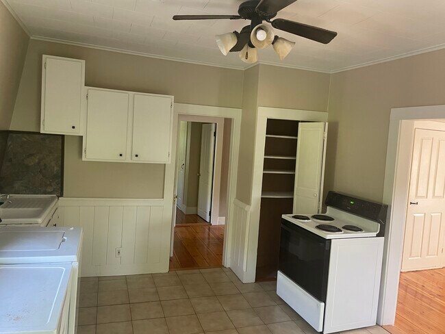 Building Photo - 42 Prospect St