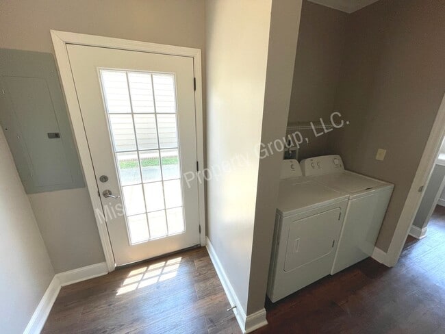 Building Photo - 3BR/2.5BA Home For Rent