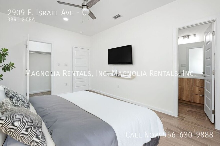 Building Photo - 2909 E Israel Ave