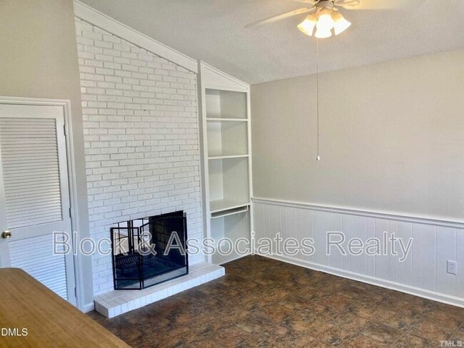 Building Photo - 104 Castill Pl