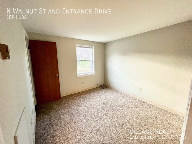 Building Photo - 302 N Walnut St