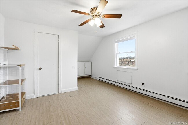 Building Photo - 1-12 Walnut St