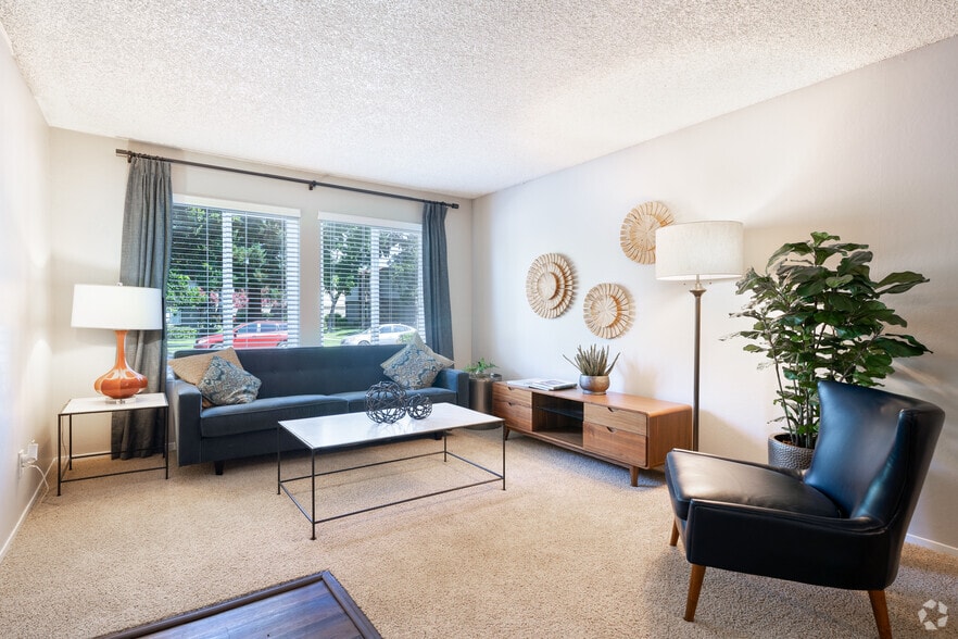 2BR, 1BA - The Monterey - Las Ventanas