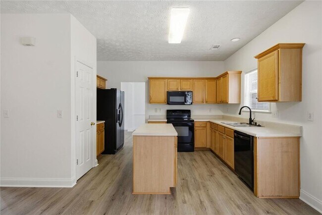 Building Photo - 2254 Caneridge Trail SW