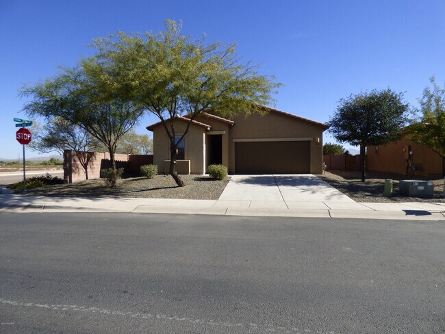 Building Photo - 13004 N Lea Maw Dr