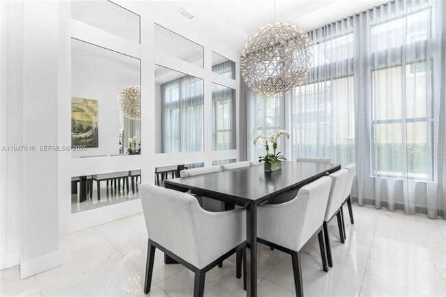 Building Photo - 10220 Sweet Bay Ct