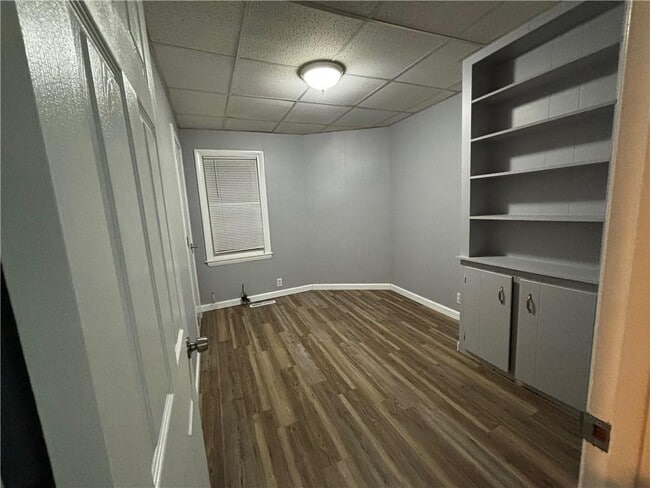 Building Photo - 25 Capron St