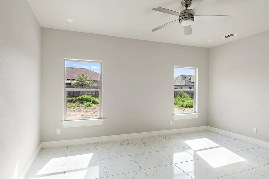Building Photo - 114 Little Bighorn Trl