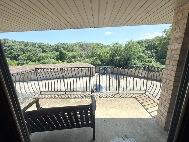 Building Photo - 5150 Shadow Creek Dr