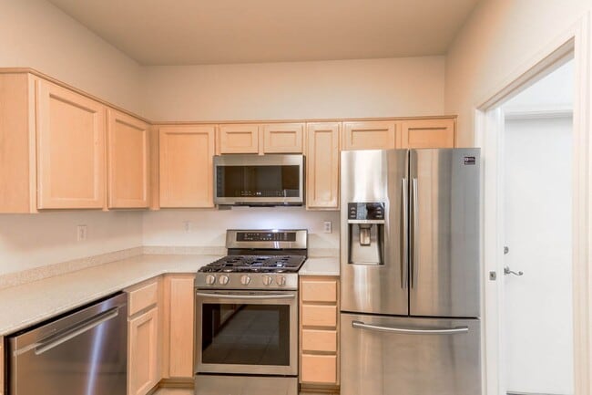 Building Photo - 55+ Age Restricted Sun City Summerlin  @ B...