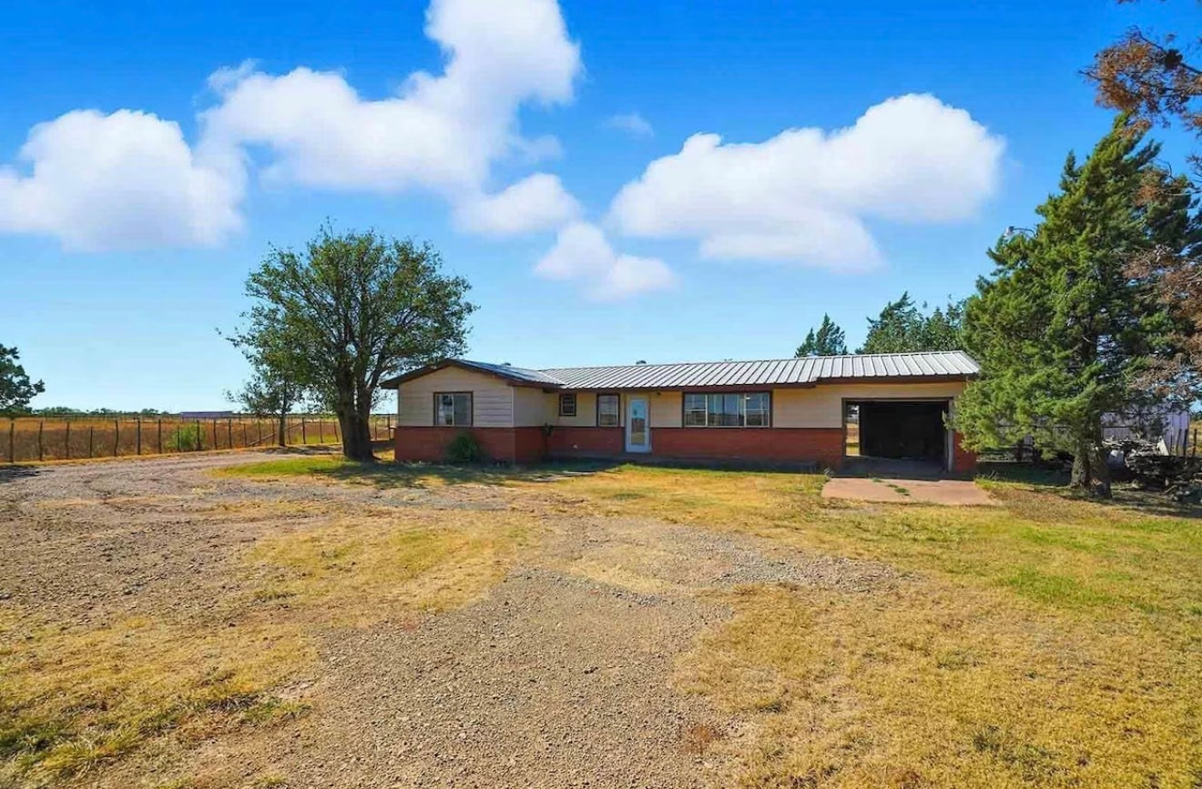 Building Photo - 11969 State Highway 6