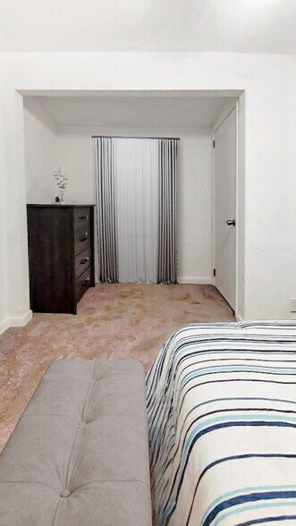 Building Photo - 8506 N Brooks St