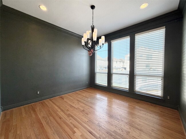 Building Photo - 5430 Crooms St