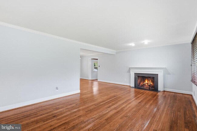 Building Photo - 1719 Melbourne Dr