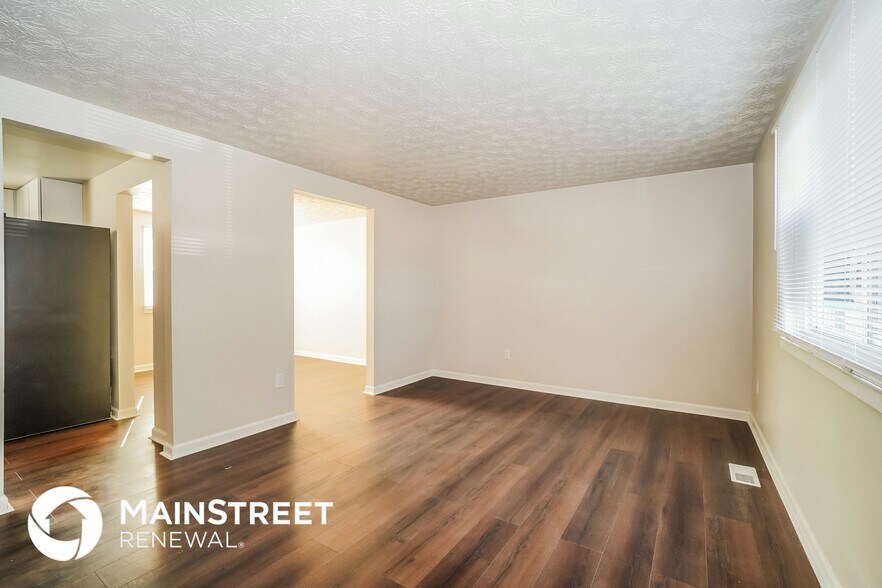 Building Photo - 4005 Vermilion Ave