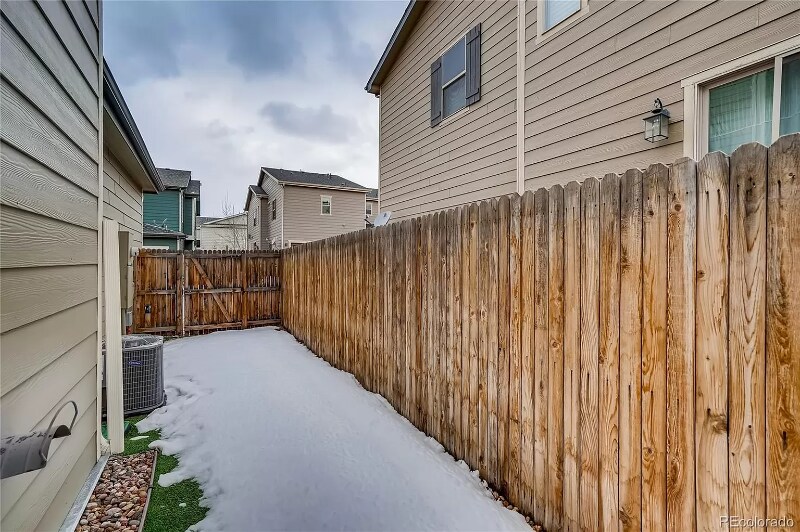 Building Photo - 14813 W 70th Dr