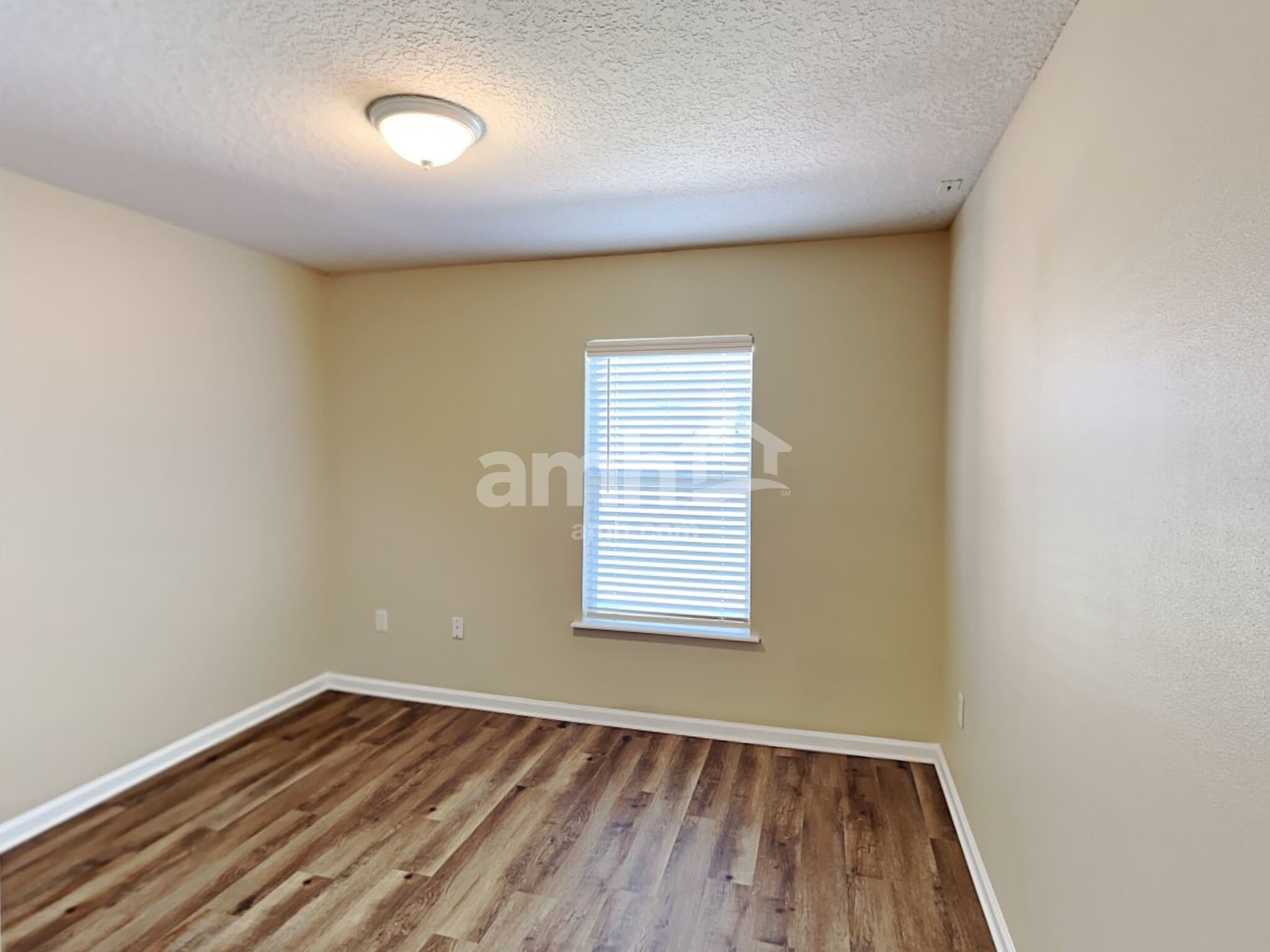 Building Photo - 11501 Brian Lakes Dr N