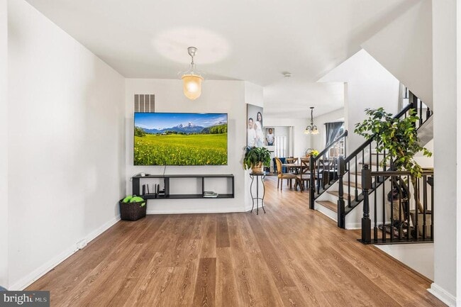 Building Photo - 9841 Cheshire Ridge Cir