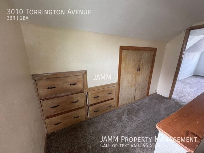 Building Photo - 3010 Torrington Ave